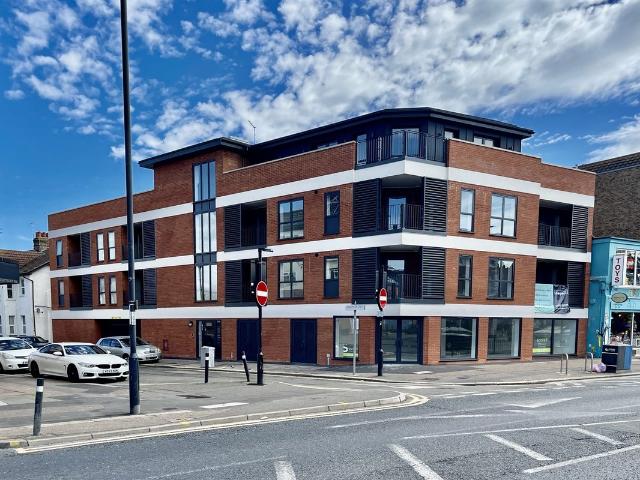 Apartment for rent in Westcliff-on-Sea, Southend-on-Sea
