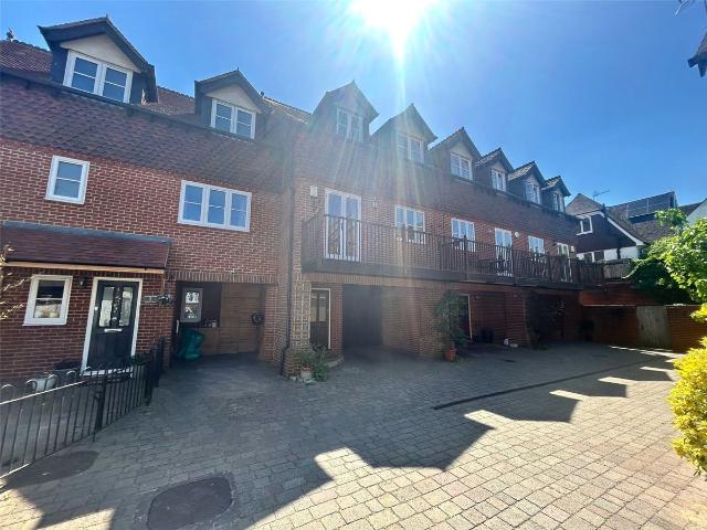 House for rent in The Butts, Kent