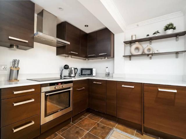 Apartment for rent in Kennington Cross, Greater London
