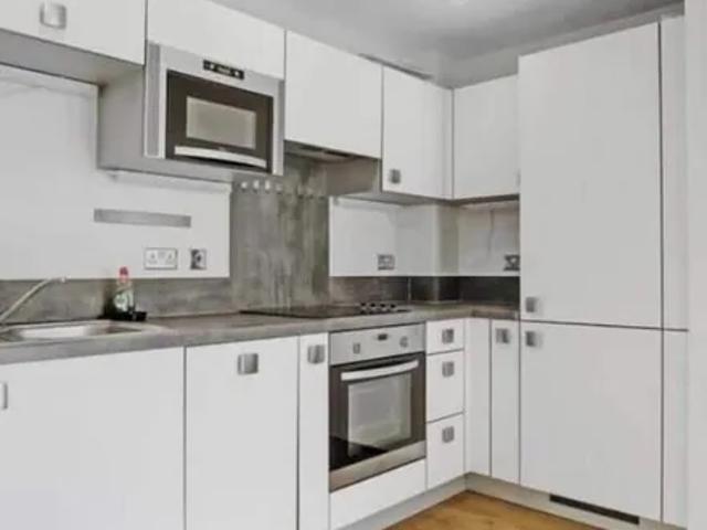 Apartment for rent in London Borough of Lewisham, Ladywell