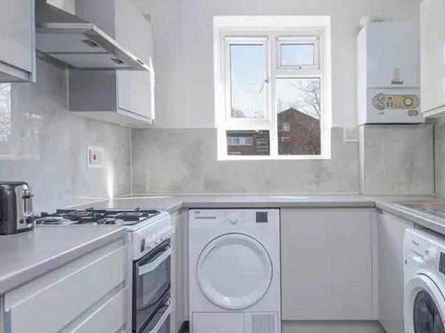 Apartment for rent in London Borough of Lewisham, Ladywell