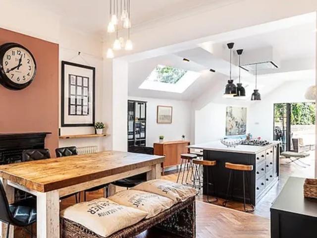 House for rent in Bellenden, Greater London