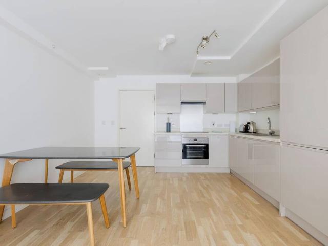 Apartment for rent in South Bermondsey, Greater London