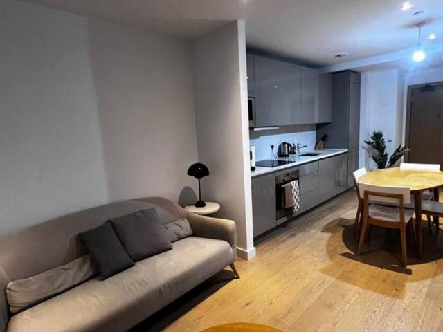 Apartment for rent in Browning Estate, Greater London