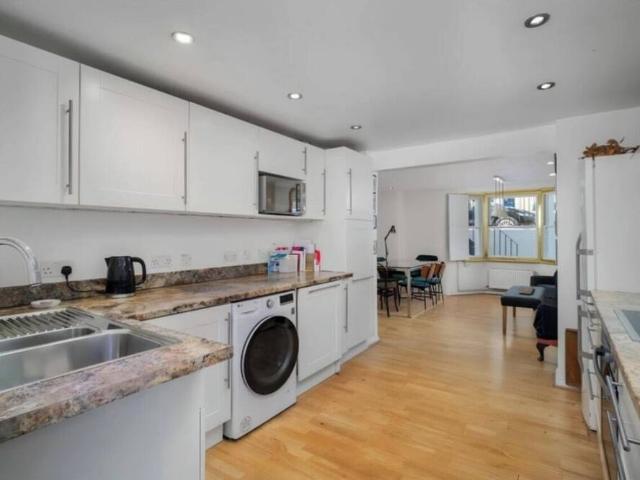 House for rent in London Borough of Southwark, Greater London