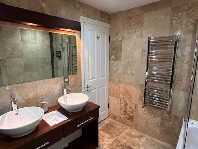 House for rent in Bankside, Greater London