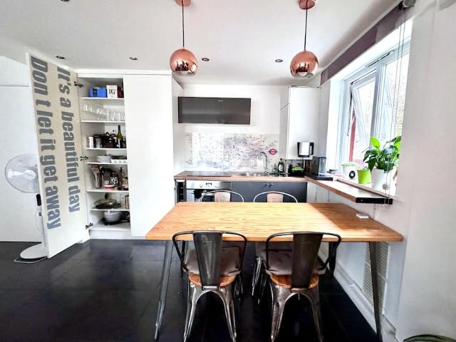 Apartment for rent in Bermondsey Village, Greater London