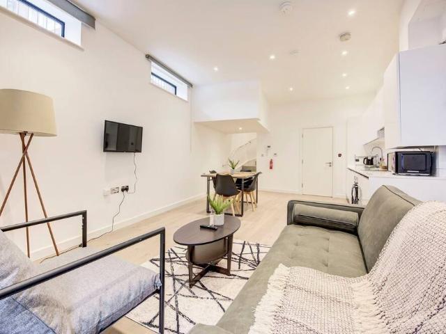 Apartment for rent in Bermondsey Village, Greater London