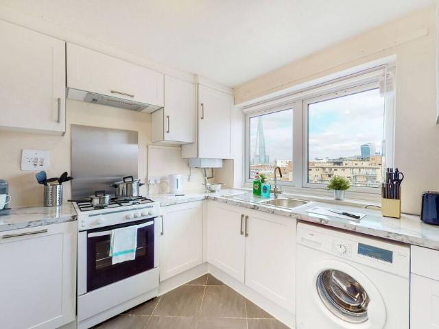 Apartment for rent in Bermondsey Village, Greater London