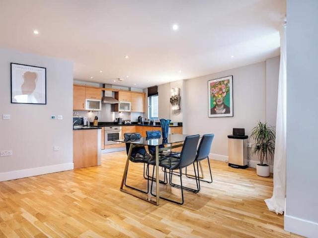 Apartment for rent in Bermondsey Village, Greater London