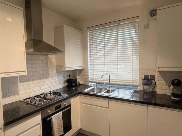 Apartment for rent in Bermondsey Village, Greater London