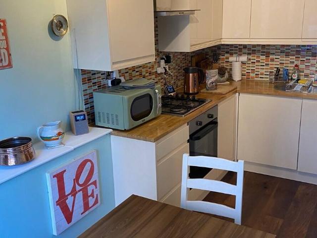 Apartment for rent in Bermondsey Village, Greater London