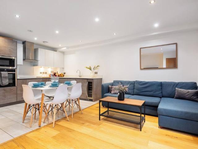 Apartment for rent in South Bank, Greater London