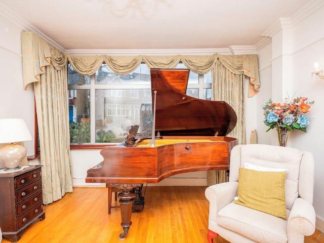 House for rent in London Borough of Bromley, Greater London