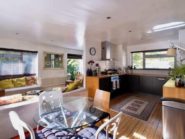 Apartment for rent in Upper Sydenham, Greater London