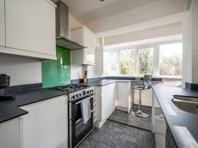 Apartment for rent in Bell Green, Greater London