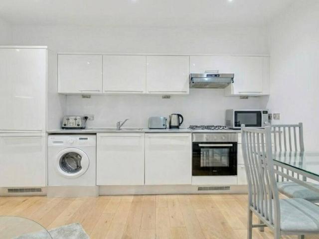Apartment for rent in Elmington Estate, Greater London
