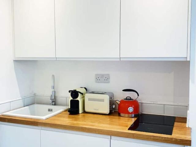 Apartment for rent in Myatt's Fields, Greater London
