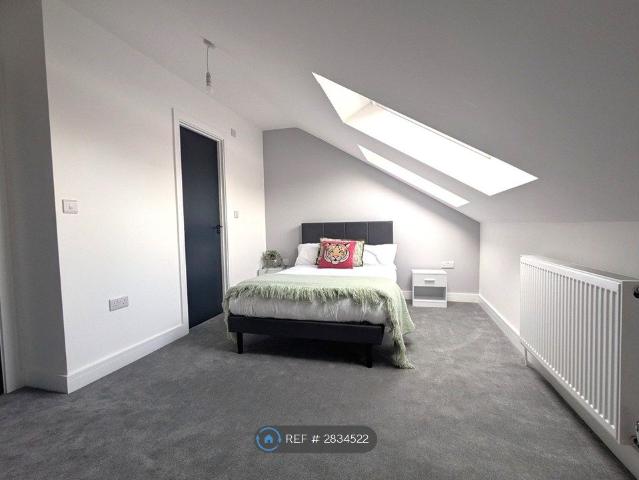 Room for rent in Kingswood
