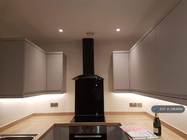Apartment for rent in Top of Town, Basingstoke and Deane