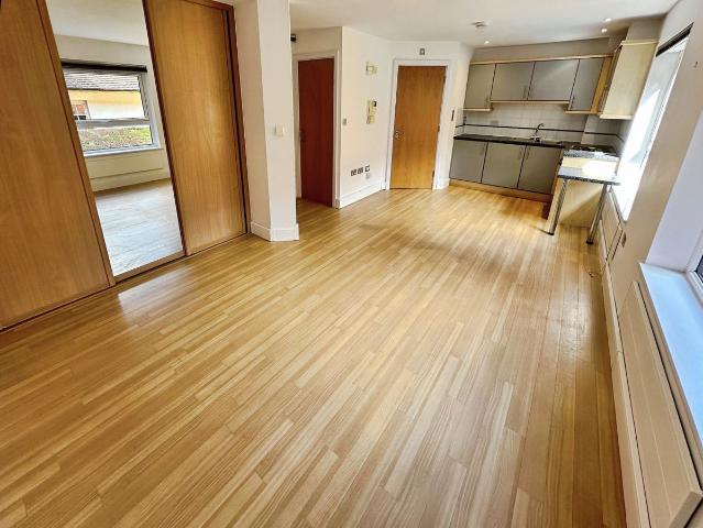Studio for rent in Riverdene, Priest Down