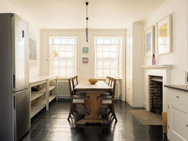 House for rent in Lot's Village, Greater London