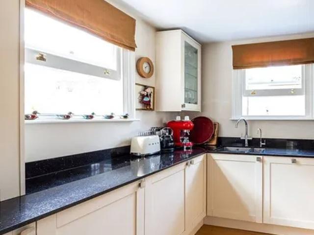 House for rent in Brompton, Greater London