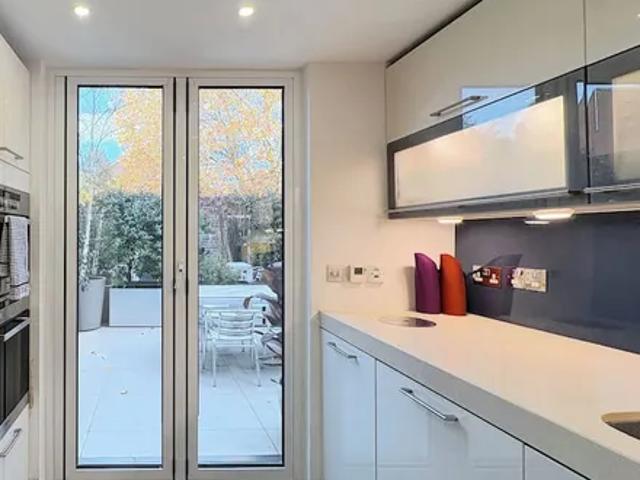 House for rent in Brompton, Greater London