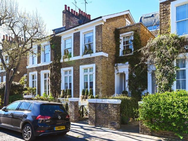 House for rent in Brompton, Greater London