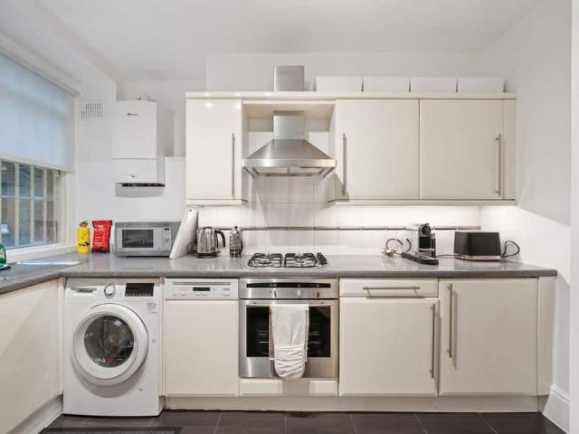 Apartment for rent in The Boltons, Greater London