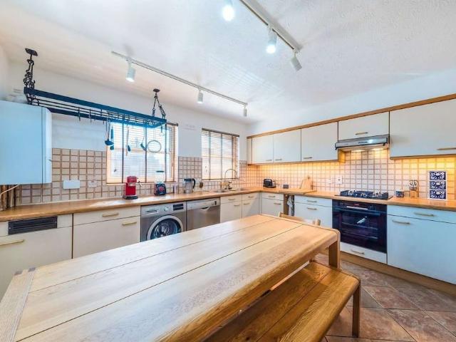 Apartment for rent in London Borough of Wandsworth, Greater London