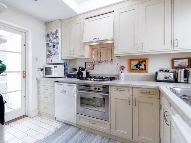 Apartment for rent in London Borough of Wandsworth, Greater London