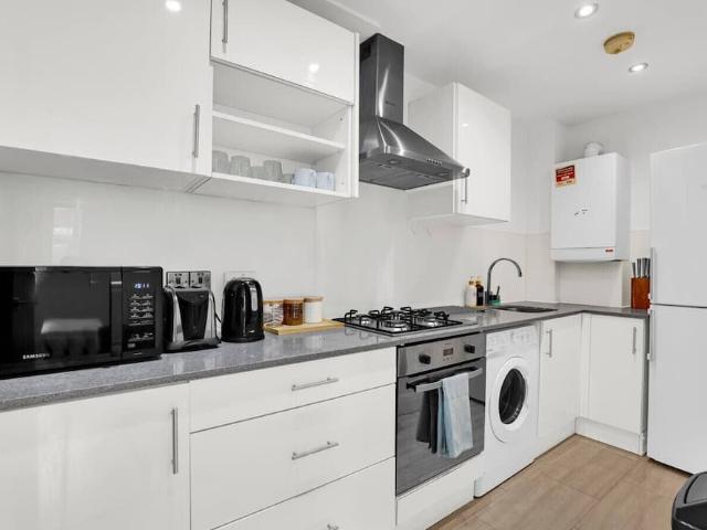 Apartment for rent in London Borough of Wandsworth, Greater London