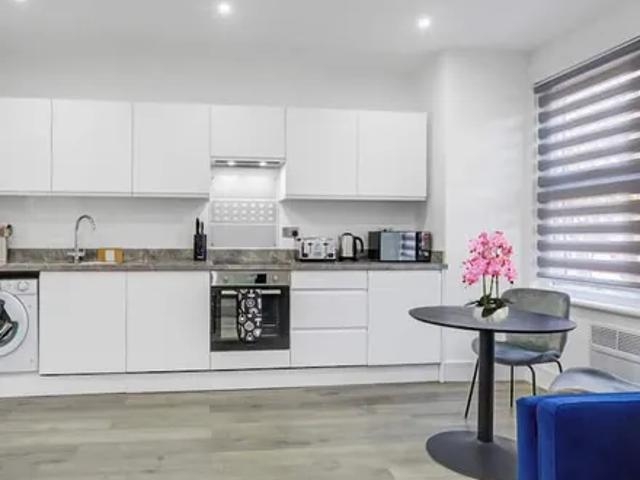 Apartment for rent in Earlsfield, Greater London