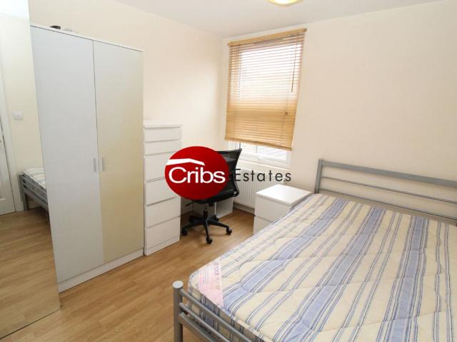 House for rent in South Wimbledon, Greater London