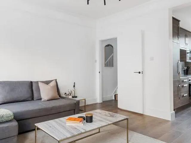 Apartment for rent in Victoria, Greater London