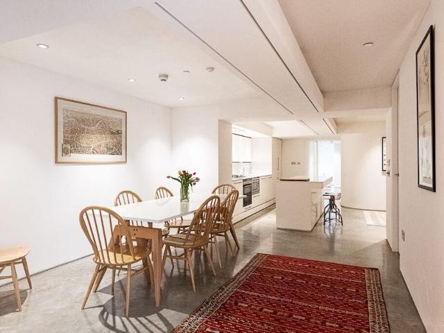Apartment for rent in Peabody Estate, Greater London