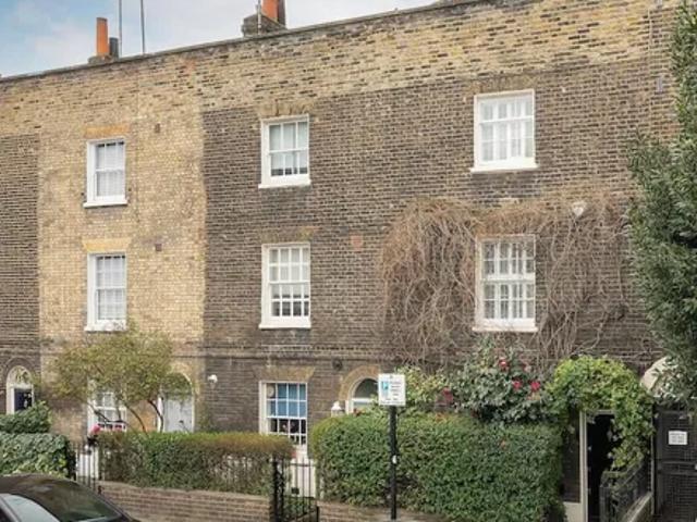 House for rent in Belgravia, Greater London