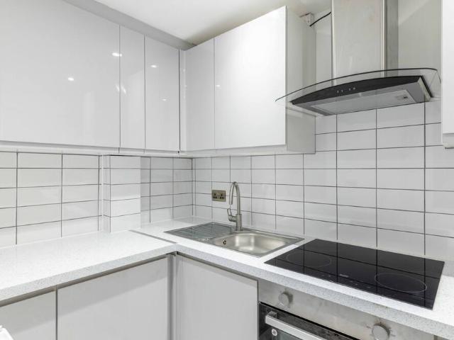 Apartment for rent in Hans Town, Greater London