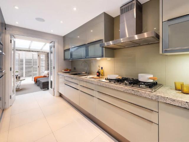 House for rent in Royal Borough of Kensington and Chelsea, Greater London