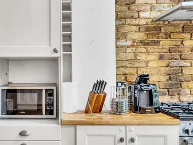 House for rent in London Borough of Merton, Merton Park