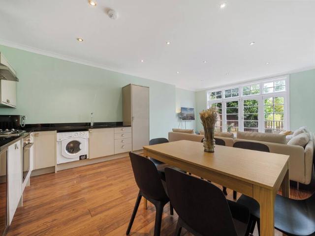 House for rent in St Martins Estate, Greater London