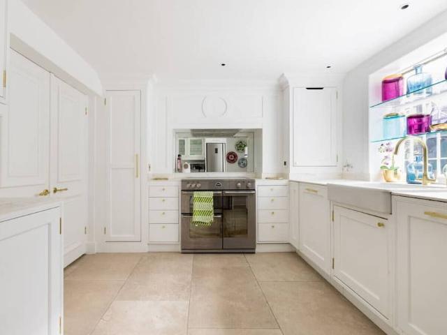 House for rent in Royal Borough of Kensington and Chelsea, Greater London