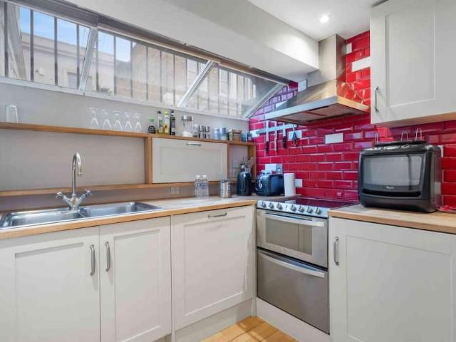House for rent in Royal Borough of Kensington and Chelsea, Greater London