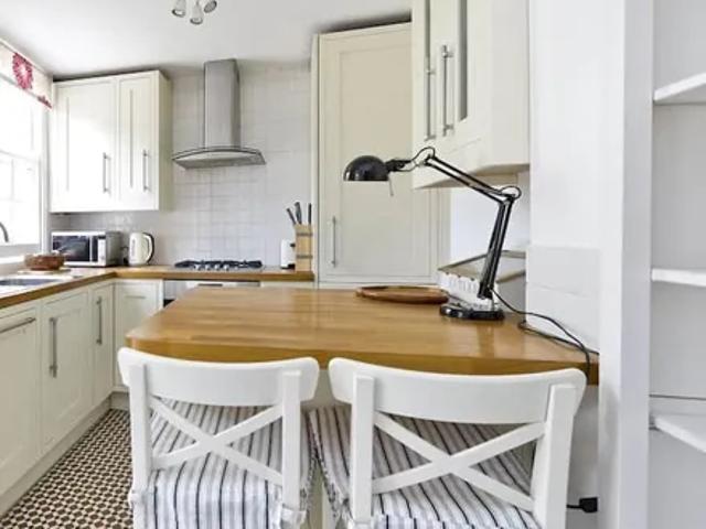 Apartment for rent in Brompton, Greater London