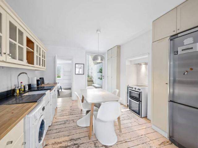 Apartment for rent in The Boltons, Greater London