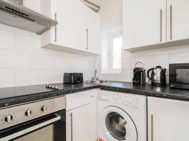 Apartment for rent in Wandon Estate, Greater London