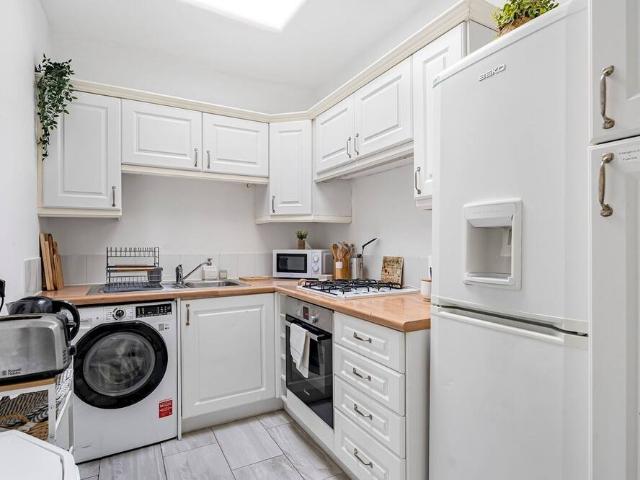 Apartment for rent in London Borough of Hammersmith and Fulham, Greater London