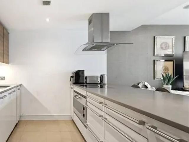 Apartment for rent in Imperial Wharf, Greater London