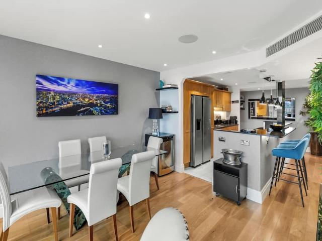 Apartment for rent in Imperial Wharf, Greater London